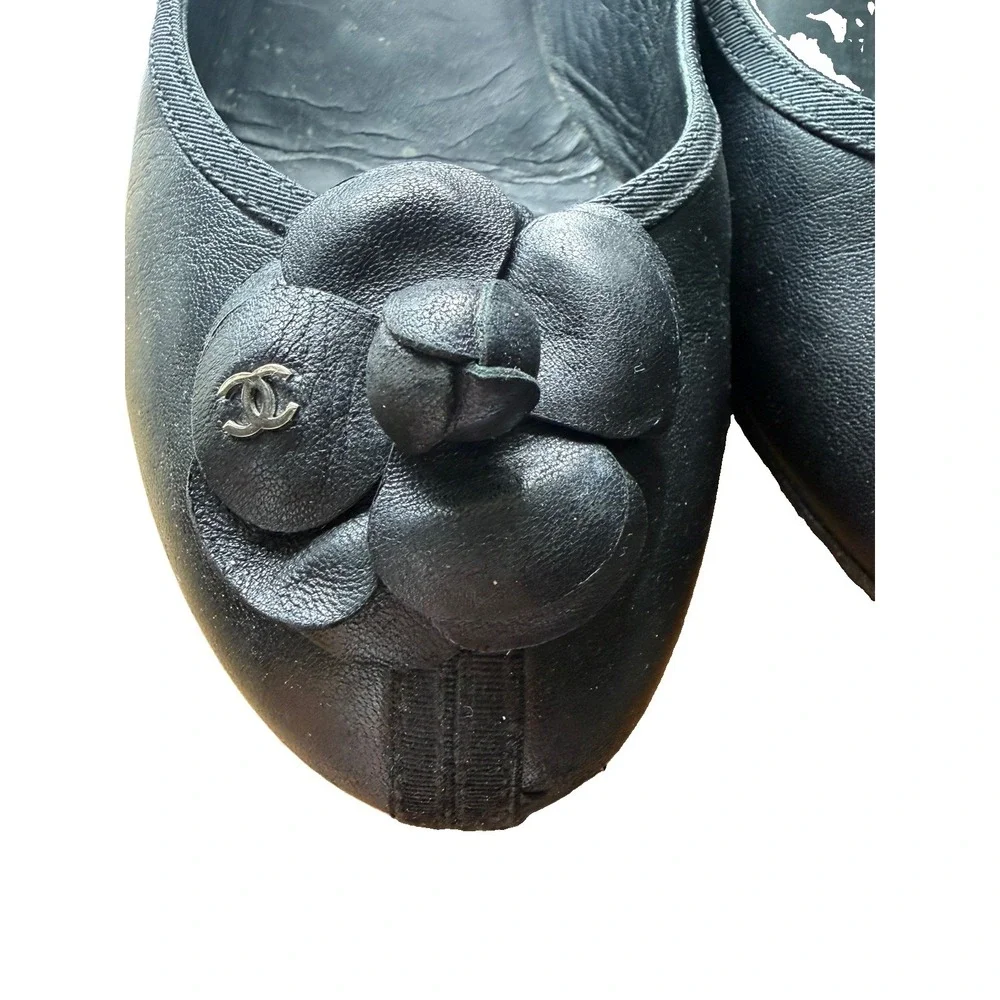 Chanel G30752 Camellia Black Leather Grosgrain Trim Flat Shoes 38